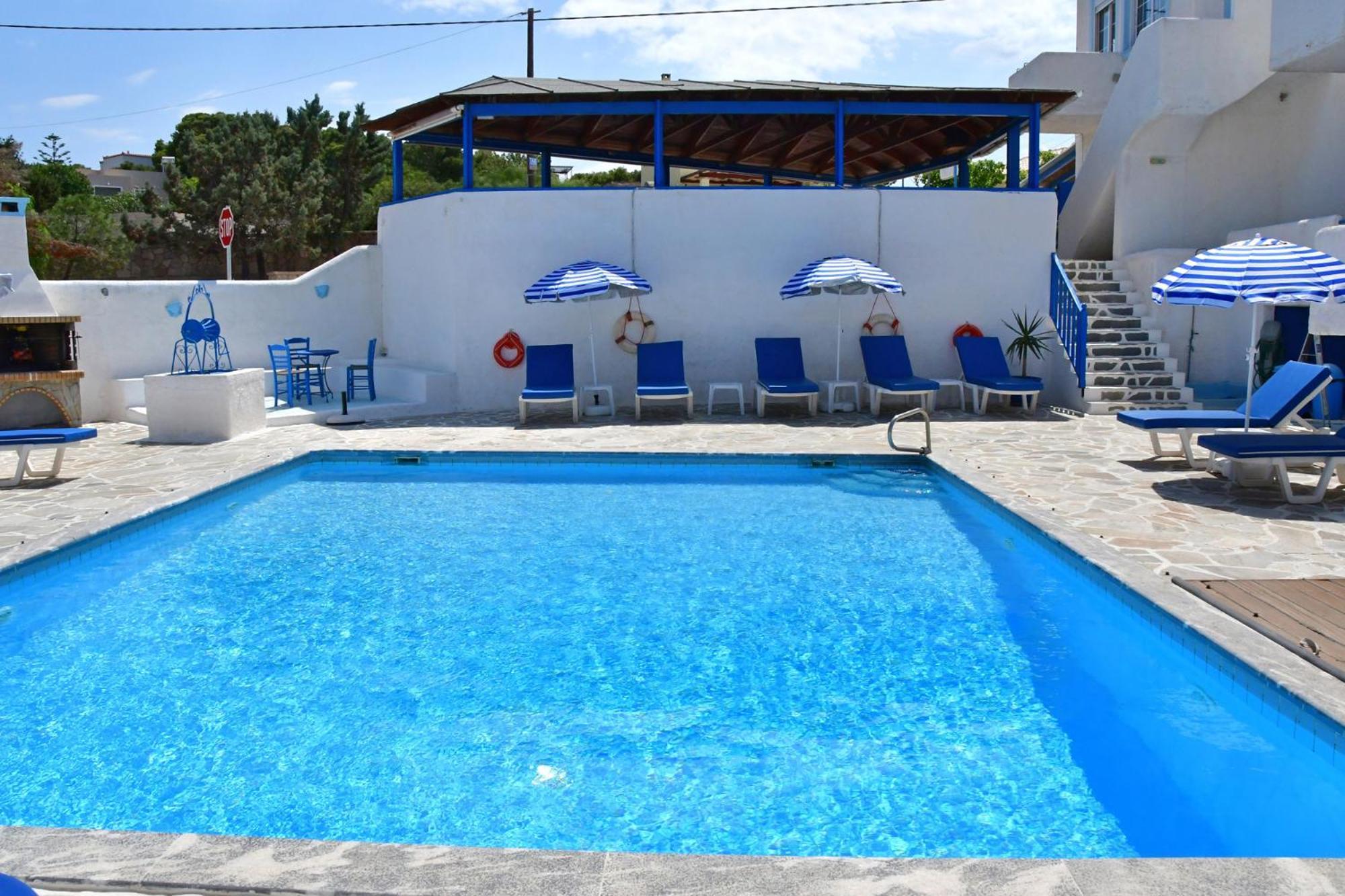 Blue Dolphin Studios And Apartment Вайя Экстерьер фото