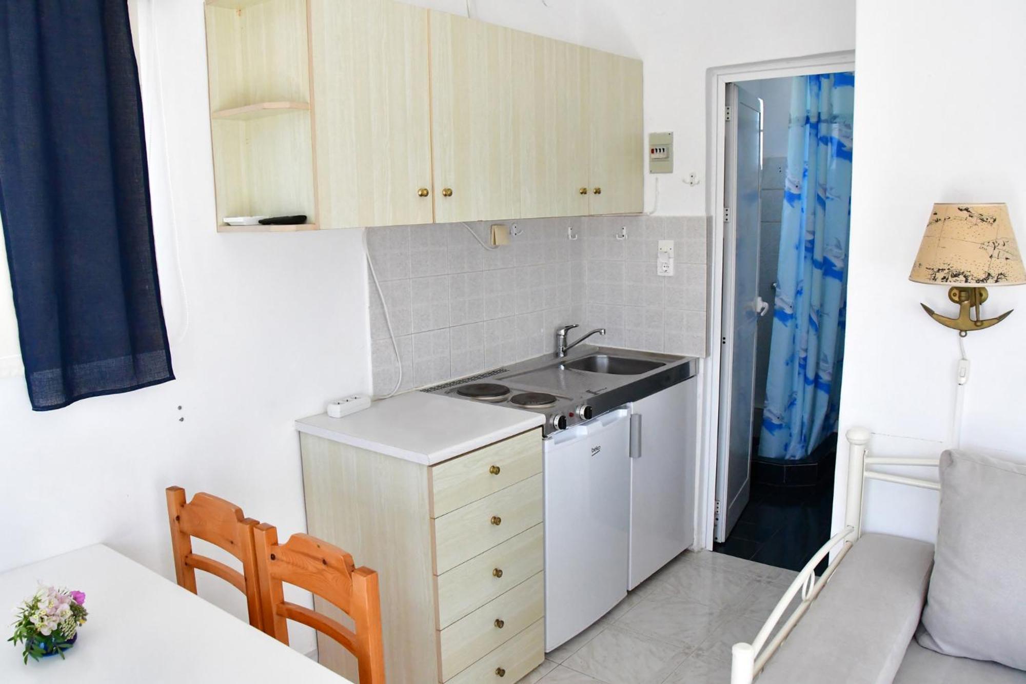 Blue Dolphin Studios And Apartment Вайя Экстерьер фото